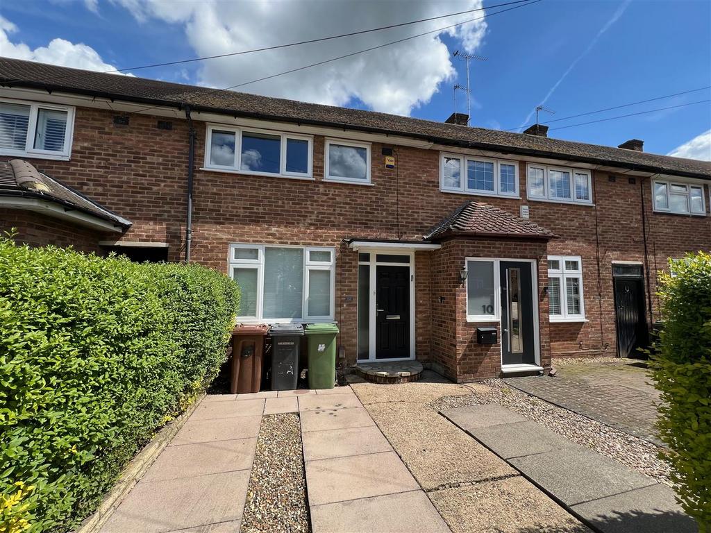 Linton Avenue, Borehamwood 3 bed terraced house £1,895 pcm (£437 pw)