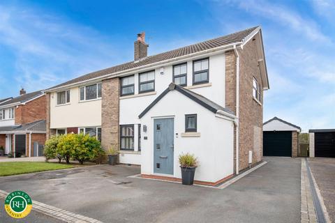 7 Chiltern Crescent, Sprotbrough, Doncaster, DN5 7PE