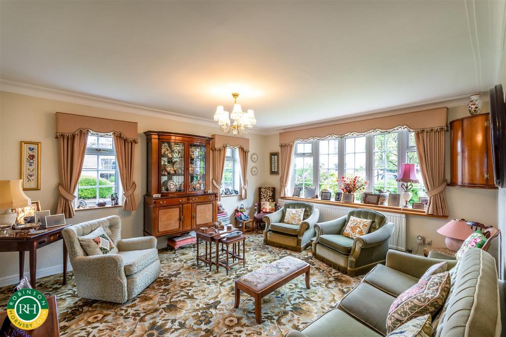Formal lounge