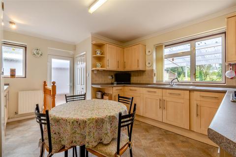 2 bedroom detached bungalow for sale, Rosemount Close, Loose