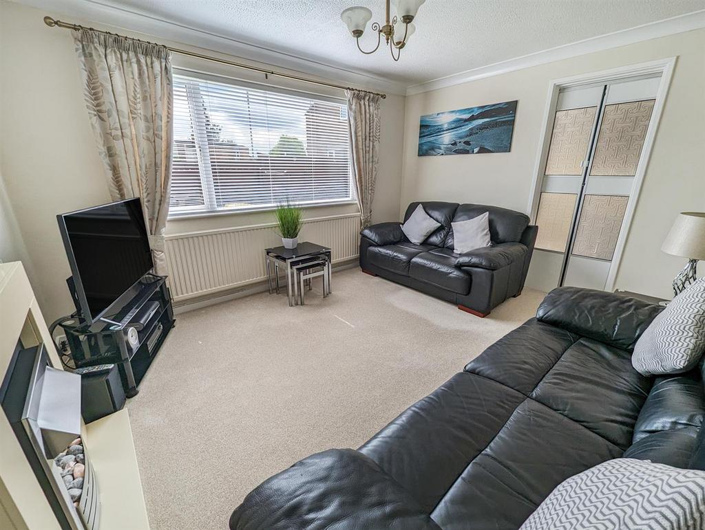 Lerwick Way, Corby NN17 2 bed end of terrace house for sale £179,950