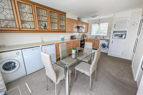 8 Lerwick Way, Corby, NN17 2DZ