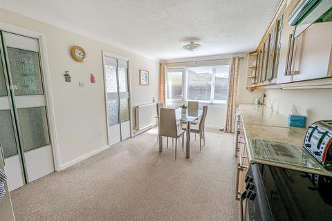 8 Lerwick Way, Corby, NN17 2DZ