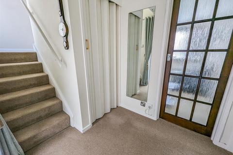 8 Lerwick Way, Corby, NN17 2DZ
