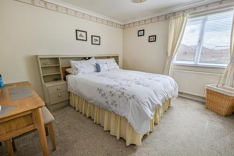 8 Lerwick Way, Corby, NN17 2DZ