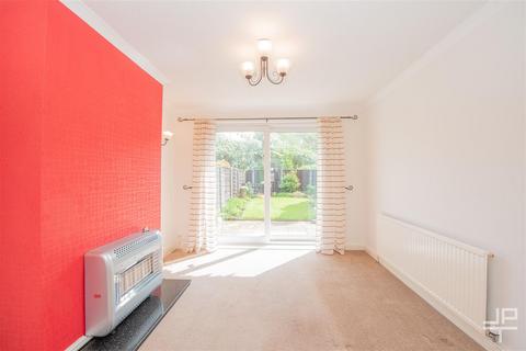 3 bedroom semi-detached house to rent, Milton Road, Manchester M34