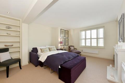 Studio to rent, Ebury Bridge Road, Pimlico, SW1W