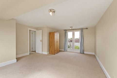 4 bedroom terraced house to rent, Crossway, RAYNES PARK SW20