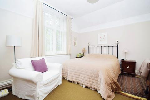 1 bedroom apartment to rent, Kenley Lane Kenley CR8