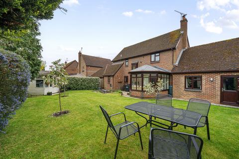 6 Bishops Drive, Wokingham, RG40 1WA