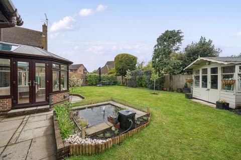6 Bishops Drive, Wokingham, RG40 1WA