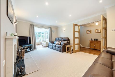 6 Bishops Drive, Wokingham, RG40 1WA