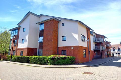 2 bedroom flat for sale, Winchester