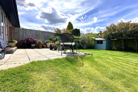 4 bedroom semi-detached house for sale, Green Lane, Bovingdon