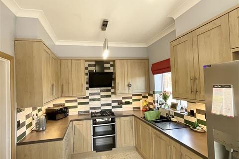 4 bedroom detached house for sale, Park Hill Gardens, Swallownest, Sheffield, S26 4WL