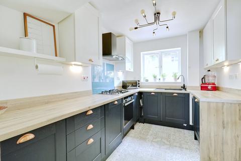 3 bedroom end of terrace house for sale, Church Hollow, Purfleet-on-Thames RM19