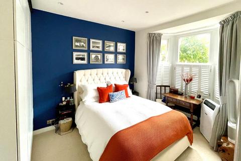2 bedroom flat for sale, Duntshill Road, Earlsfield