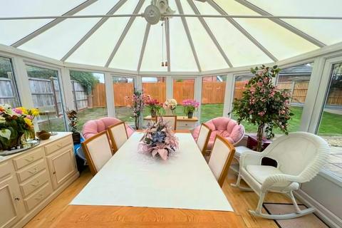 4 bedroom detached house for sale, Amethyst Close, Sleaford NG34