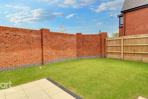 3 bedroom detached house for sale, Laytham Gardens, Peterborough