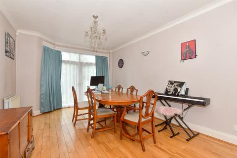 3 bedroom semi-detached house for sale, Cadogan Gardens, South Woodford, London