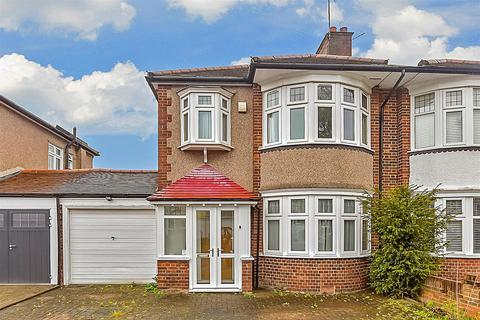 3 bedroom semi-detached house for sale, Cadogan Gardens, South Woodford, London