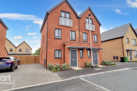 3 bedroom semi-detached house for sale, Laytham Gardens, Peterborough