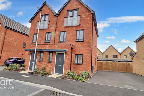 3 bedroom semi-detached house for sale, Laytham Gardens, Peterborough
