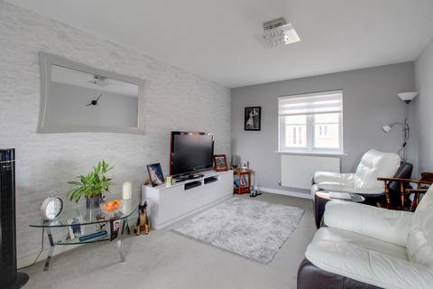 1 bedroom maisonette for sale, Kingfisher Drive, Leighton Buzzard, LU7 4SG
