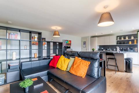 2 bedroom flat to rent, 2629L – Ropemaker Street, Edinburgh, EH6 7AN