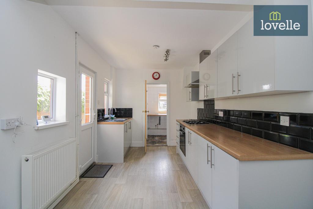 Torrington Street, Grimsby DN32 3 bed terraced house for sale £109,950