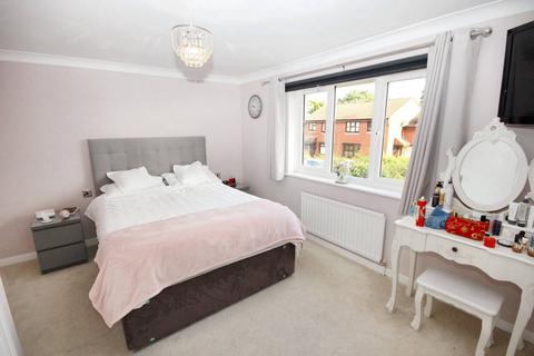 3 bedroom detached house for sale, Keswick Drive, Allington ME16