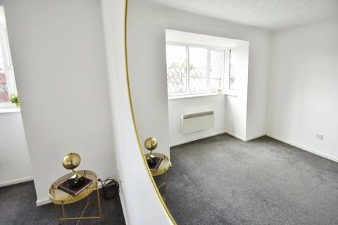 2 bedroom flat for sale, Victoria Mews, Parr Lane, Bury BL9