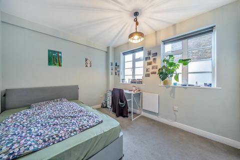 2 bedroom flat for sale, Streatham High Road, Streatham