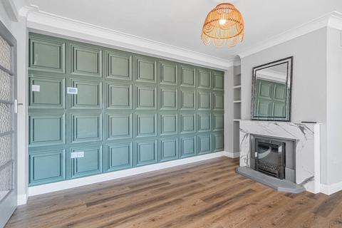 2 bedroom flat for sale, The High, Streatham Hill