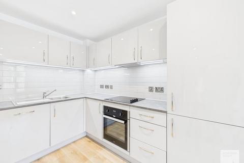 2 bedroom apartment to rent, Flat 6 :: The Quarters