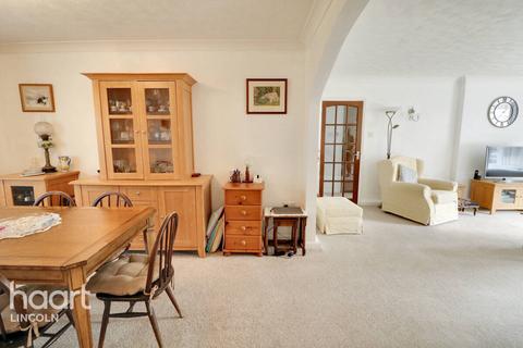 3 bedroom detached bungalow for sale, Denby Dale Close, Lincoln