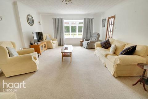 3 bedroom detached bungalow for sale, Denby Dale Close, Lincoln