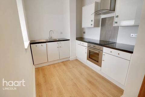 8 Caistor Drive, Bracebridge Heath, Lincoln, LN4 2TA