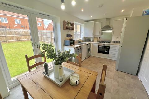 3 bedroom semi-detached house for sale, Peterborough PE2