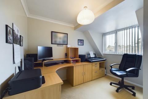 27 Canada Way, Lower Wick, Worcester, WR2 4DJ