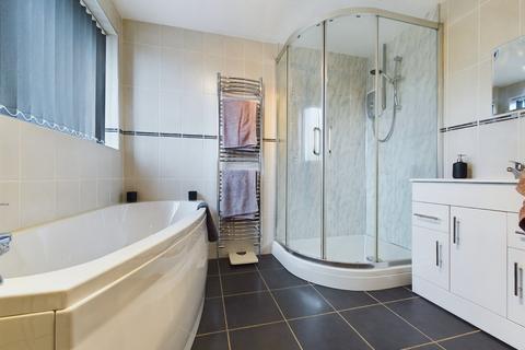 27 Canada Way, Lower Wick, Worcester, WR2 4DJ