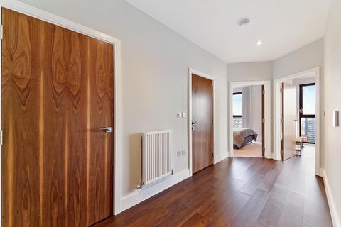 1 bedroom apartment to rent, Avalon Point, Orchard Wharf, London, E14