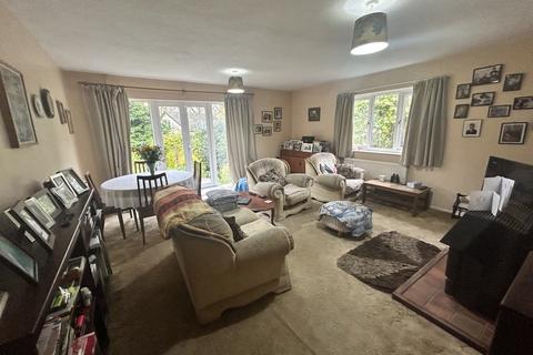 21 Erw Bant, Llangynidr, Crickhowell, NP8 1LX