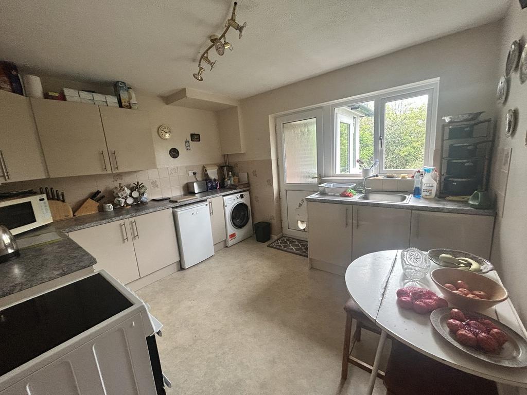 Kitchen / Breakfast Room