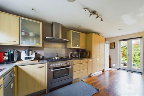 46 Cable Crescent, Woburn Sands, Milton Keynes, MK17 8GG