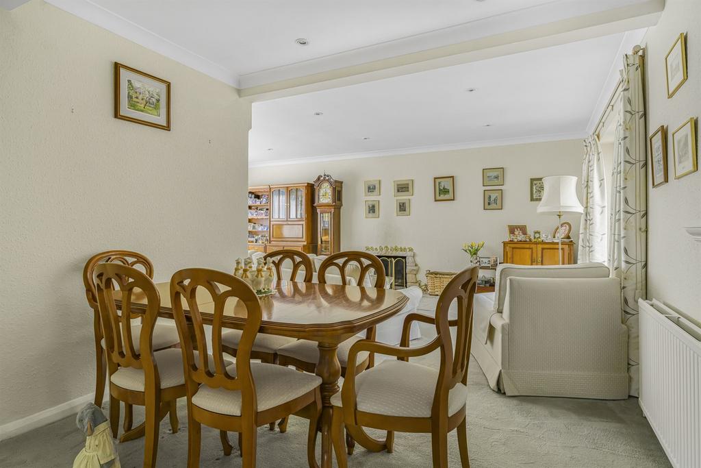 Living/Dining Room