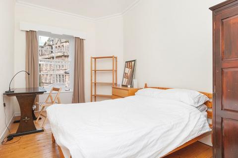 3 bedroom flat to rent, 2111L – Cockburn Street, Edinburgh, EH1 1BS