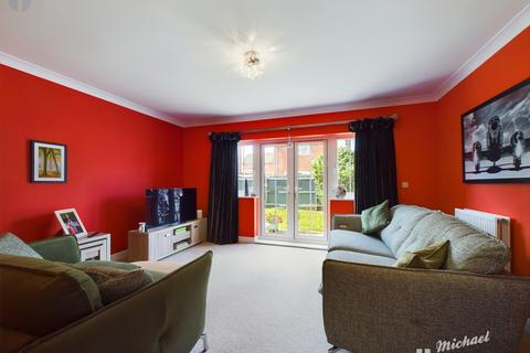 3 bedroom detached house for sale, Rodnall Close, Aylesbury