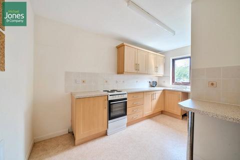 2 bedroom terraced house to rent, Dinsdale Gardens, Rustington, Littlehampton, West Sussex, BN16