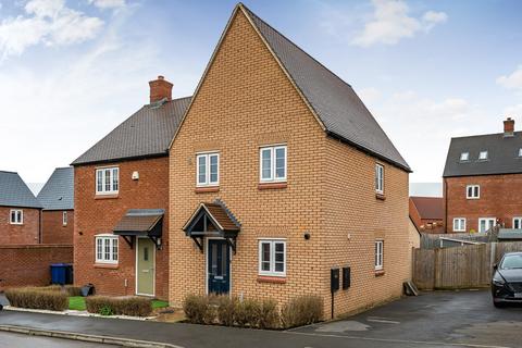 Wetherby Drive, Towcester, West Northamptonshire, NN12